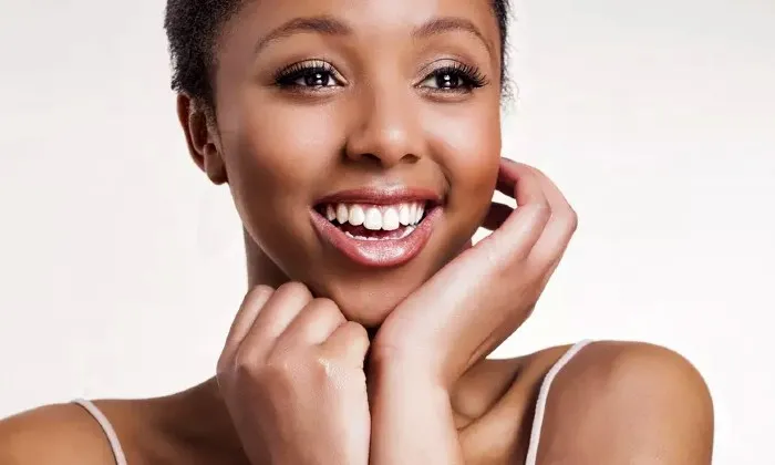 Non-surgical face-lift session with skin tightening facial