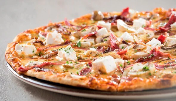 Panarottis Mega Family Feast for 4 – Large Pizzas + Desserts + 1L Coke at Panarottis Express Salt Food Market - Image 3