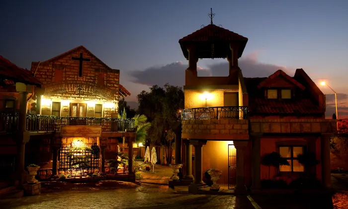 Pretoria: 1-Night stay for two including breakfast, dinner & massage at Casa Toscana - Image 5