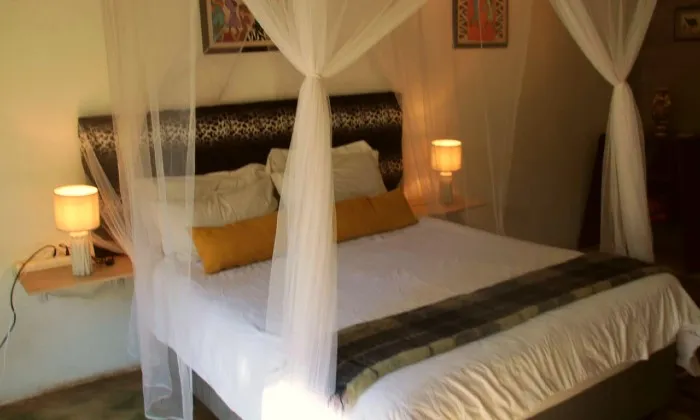 Mpumalanga: 2-Night anytime stay for two including breakfast, dinner & game drive at Leopard Kruger Lodge - Image 2
