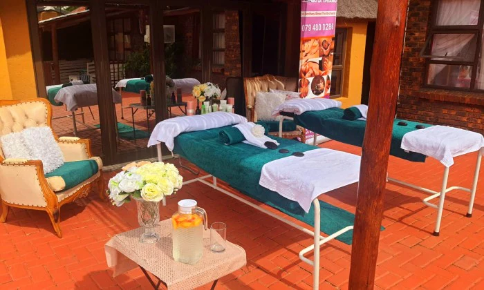 Relaxation Spa Package: Full Body Massage, Facial & More - Image 3