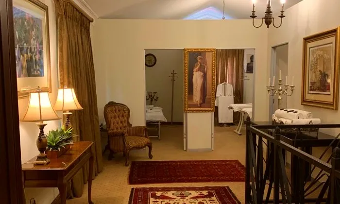 Couples massage with lunch at Shades of Summer Boutique Hotel - Image 9