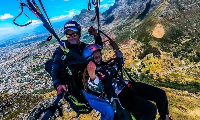 Tandem paragliding experience - Image 2