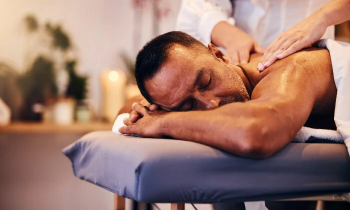 Introductory Flight Lesson & Swedish Massage Combo — perfect gift for thrill-seekers - Image 2