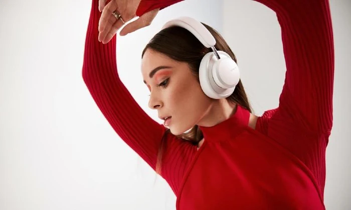 Urbanista Miami Active Noise Cancelling Over-Ear Headphones - Image 5