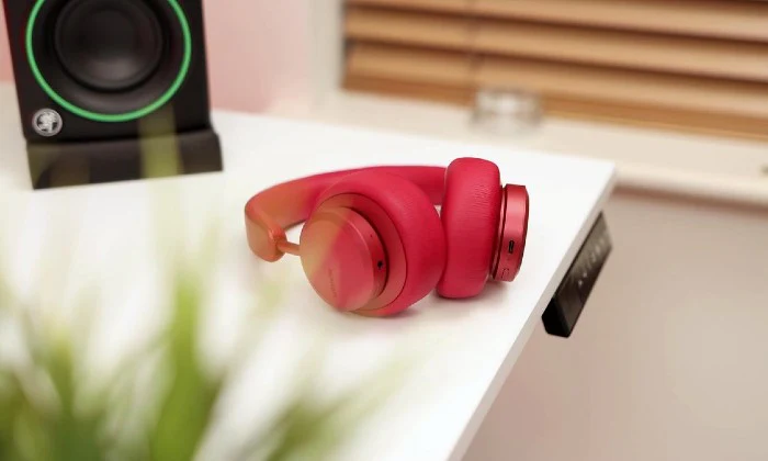 Urbanista Miami Active Noise Cancelling Over-Ear Headphones - Image 6