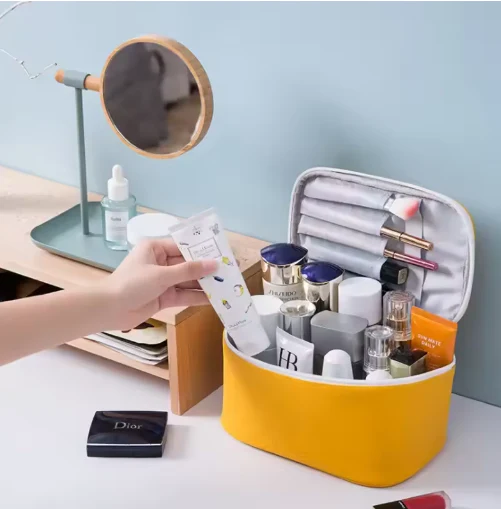 High Capacity Waterproof Travel Organiser Toiletry Bag - Image 9