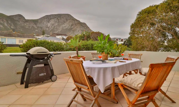 Western Cape: 2-Night B&B Stay for Two at Hermanus Beachfront Lodge - Image 4