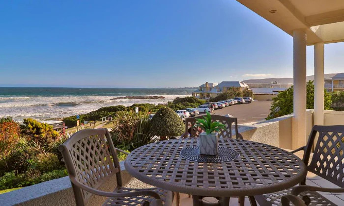 Western Cape: 2-Night B&B Stay for Two at Hermanus Beachfront Lodge - Image 6