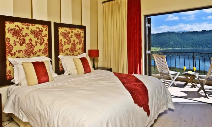 Western Cape: 2-Night Stay for 2 at Lodge on the Lake - Image 10